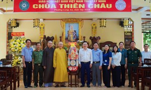 Phó Bí thư Tỉnh ủy, Chủ tịch Ủy ban MTTQ Việt Nam tỉnh Tây Ninh Nguyễn Thanh Hải thăm, chúc mừng Đại lễ Vu Lan năm 2025