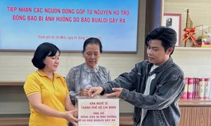 Đông đảo nghệ sĩ TP Hồ Chí Minh chung tay ủng hộ đồng bào chịu ảnh hưởng nặng nề bởi cơn bão số 10