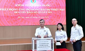 Kiểm toán Nhà nước quyên góp ủng hộ đồng bào khắc phục hậu quả thiên tai, bão lũ