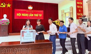 Lào Cai: Uỷ ban MTTQ Việt Nam tỉnh ủng hộ người dân bị thiệt hại do mưa bão 