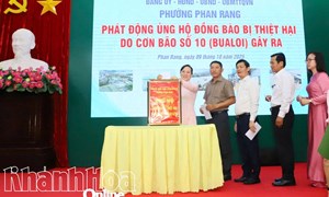 Khánh Hoà: Uỷ ban MTTQ Việt Nam phường Phan Rang và Đông Hải ủng hộ đồng bào các tỉnh phía Bắc khắc phục thiệt hại do bão