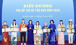 Phó Chủ tịch UBTƯ MTTQ Việt Nam, Chủ tịch Hội LHPN Việt Nam Nguyễn Thị Tuyến tham dự Lễ biểu dương Phụ nữ Thủ đô tiêu biểu năm 2025 