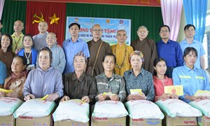 Bắc Ninh: Giáo hội Phật giáo Việt Nam trao hơn 1 tỷ đồng hỗ trợ người dân bị thiệt hại do thiên tai