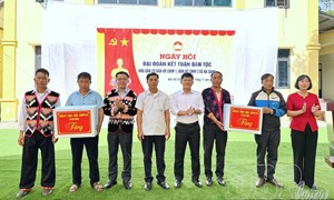 Điện Biên: Na Sang tổ chức điểm Ngày hội Đại đoàn kết toàn dân tộc