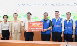TP Hồ Chí Minh: Ủy ban MTTQ Việt Nam thành phố hỗ trợ người dân Quảng Ngãi, Huế và Đà Nẵng khắc phục thiệt hại bão lũ