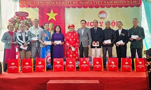 Bộ trưởng Bộ Ngoại giao Lê Hoài Trung dự Ngày hội Đại đoàn kết toàn dân tộc tại Huế