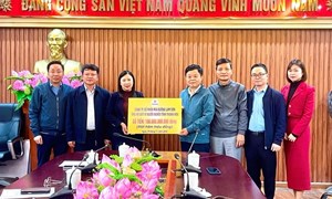 Thanh Hóa: Ủy ban MTTQ Việt Nam tỉnh tiếp nhận 100 triệu đồng ủng hộ Quỹ “Vì người nghèo” tỉnh