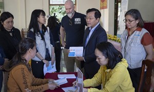 Vương Quốc Anh viện trợ thêm 300.000 bảng Anh hỗ trợ Việt Nam khắc phục hậu quả bão lũ