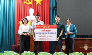 Gia Lai: Chủ tịch Ủy ban MTTQ Việt Nam tỉnh Nguyễn Ngọc Lương thăm hỏi, trao quà cho người dân vùng bão lũ