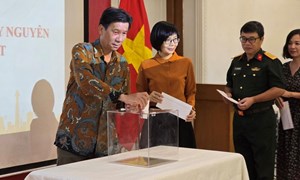 Cộng đồng người Việt tại Indonesia sẻ chia khó khăn với đồng bào vùng thiên tai