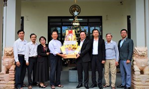 Đà Nẵng: Chủ tịch Ủy ban MTTQ Việt Nam thành phố Lê Trí Thanh thăm, chúc mừng Giáng sinh
