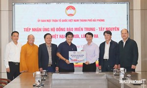 Hải Phòng: Ủy ban MTTQ Việt Nam thành phố tiếp nhận 560 triệu đồng ủng hộ đồng bào lũ lụt tỉnh Đắk Lắk