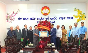 Gia Lai: Chủ tịch Ủy ban MTTQ Việt Nam tỉnh thăm, chúc mừng các tổ chức tôn giáo nhân dịp Giáng sinh