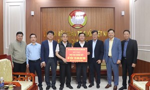 Quảng Trị: Ủy ban MTTQ Việt Nam tỉnh tiếp nhận hỗ trợ nhà đại đoàn kết