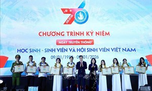 Tuyên dương học sinh, sinh viên tiêu biểu nhân kỷ niệm 76 năm Ngày truyền thống Hội Sinh viên Việt Nam
