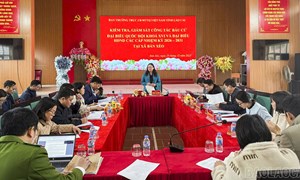 Lào Cai: Chủ tịch Ủy ban MTTQ Việt Nam tỉnh kiểm tra công tác bầu cử tại xã Bát Xát và Bản Xèo