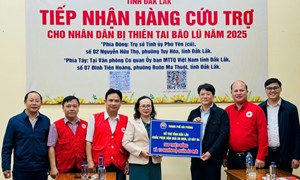 Hải Phòng: Trao quà hỗ trợ tỉnh Đắk Lắk khắc phục hậu quả mưa lũ