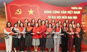 Đảng bộ TƯ Hội LHPN Việt Nam tham quan Triển lãm “Đảng Cộng sản Việt Nam - Từ Đại hội đến Đại hội“