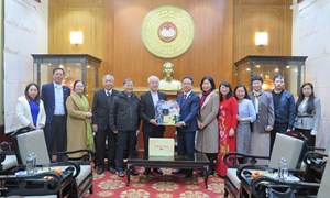 Các tổ chức tôn giáo đến thăm, chúc Tết ngôi nhà chung Mặt trận