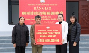 Bắc Ninh: Ủy ban MTTQ Việt Nam tỉnh bàn giao 65 triệu hỗ trợ xây dựng nhà Đại đoàn kết