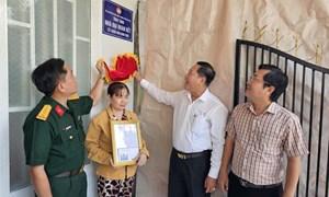 Cần Thơ: Bàn giao nhà Đại đoàn kết cho hộ có hoàn cảnh khó khăn