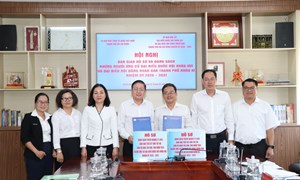 Thành phố Hồ Chí Minh bàn giao hồ sơ người ứng cử đại biểu Quốc hội khóa XVI