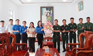 Trung ương Đoàn TNCS Hồ Chí Minh thăm, chúc tết cán bộ, chiến sĩ Đồn Biên phòng Lò Gò
