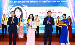 Đoàn các cơ quan Đảng Trung ương tuyên dương 40 cán bộ, công chức, viên chức tiêu biểu 