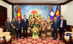 Ủy ban Trung ương MTTQ Việt Nam đến thăm, chúc Tết Đại sứ quán Lào tại Việt Nam nhân dịp Tết cổ truyền Bunpimay