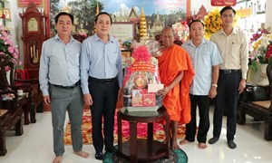 Vĩnh Long: Phó Bí thư Tỉnh ủy thăm, chúc mừng Tết cổ truyền Chôl Chnăm Thmây tại các cơ sở tôn giáo