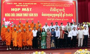 Cần Thơ: Ủy ban MTTQ Việt Nam thành phố chúc mừng Tết cổ truyền Chôl Chnăm Thmây của đồng bào Khmer năm 2026