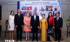 Họp mặt kỷ niệm 65 năm Ngày chiến thắng Giron của nhân dân Cuba