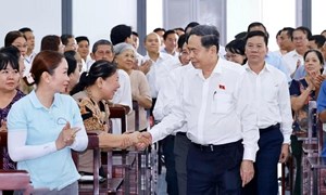 Chủ tịch Quốc hội Trần Thanh Mẫn tiếp xúc cử tri tại Thành phố Hồ Chí Minh