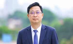 Thắp sáng ngọn lửa nhân văn