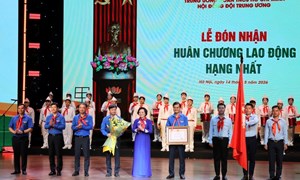 Đội Thiếu niên Tiền phong Hồ Chí Minh được trao tặng Huân chương Lao động hạng Nhất 