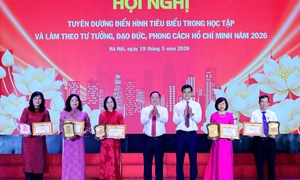Đảng ủy Trung ương Đoàn TNCS Hồ Chí Minh tuyên dương điển hình tiêu biểu trong học tập và làm theo Bác