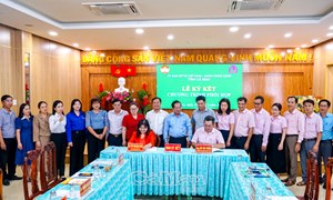Cà Mau: Ủy ban MTTQ Việt Nam tỉnh ký kết chương trình phối hợp công tác với Chi nhánh Ngân hàng Chính sách xã hội tỉnh