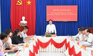 Tây Ninh: Chủ tịch Ủy ban MTTQ Việt Nam tỉnh làm việc với Đảng ủy phường Hòa Thành 