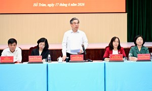 Thành phố Hồ Chí Minh: Chủ tịch Ủy ban MTTQ Việt Nam thành phố làm việc với Đảng ủy các phường, xã