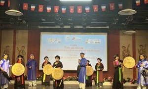 Chung tay gìn giữ tiếng Việt và văn hóa Việt trong cộng đồng kiều bào tại Pháp 
