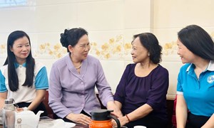 Trung ương Hội LHPN Việt Nam tri ân các thành viên Tiểu đội 11 cô gái sông Hương anh hùng