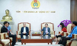 Tổng LĐLĐ Việt Nam tiếp và làm việc với Đại sứ quán Cuba tại Việt Nam