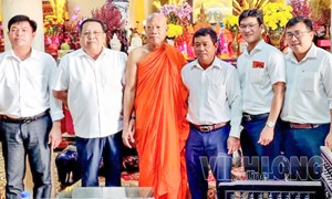 Vĩnh Long: Phát huy vai trò người có uy tín trong cộng đồng