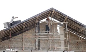 Hơn 3.000 người chạy đua với thời gian xây trường vùng biên Đà Nẵng