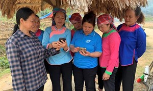 Tạo điều kiện để người khuyết tật, người dân tộc thiểu số thực hiện quyền tiếp cận thông tin