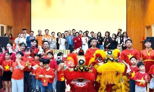 Tết Trung thu lan tỏa tình quê hương và gắn kết cộng đồng người Việt tại Incheon