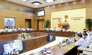 Họp Ủy ban Thường vụ Quốc hội: Hoàn thiện khung pháp lý quản trị biển hiện đại