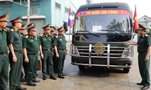 Quân đội nghiệm thu xe bảo đảm cho các đội tìm kiếm, quy tập hài cốt liệt sỹ