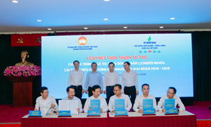 Thành phố Hồ Chí Minh: Ủy ban MTTQ Việt Nam thành phố ký kết thỏa thuận tài trợ phục vụ cộng đồng 