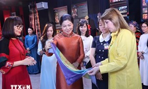 Phu nhân Tổng Bí thư, Chủ tịch nước Tô Lâm và Phu nhân Tổng thống Panama tìm hiểu văn hóa các dân tộc Việt Nam